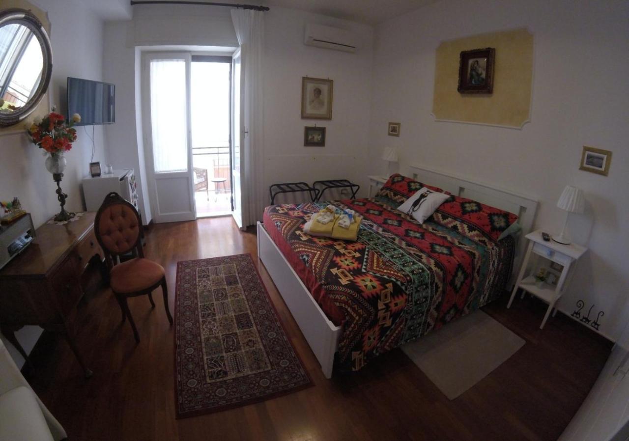 シラクーサ Il Gatto E La Volpe Bed & Breakfast エクステリア 写真